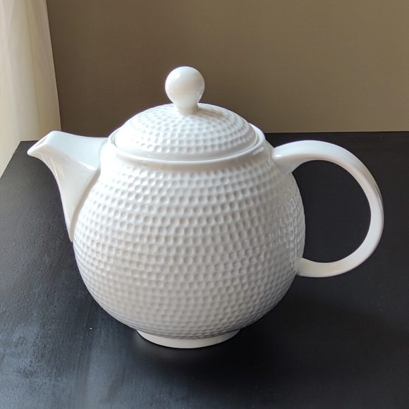 McIntosh china | porcelain | Golf ⛳ ball shaped Teapot 🫖 - Picture 10 of 13